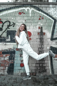 Trening dama alb cu bluza cropped - Hera Fashion Ro