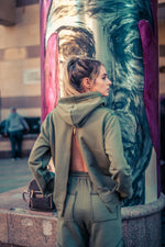 Încarcă imaginea în vizualizatorul Galerie, Trening dama kaky cu fermoar pe spate - Hera Fashion Ro
